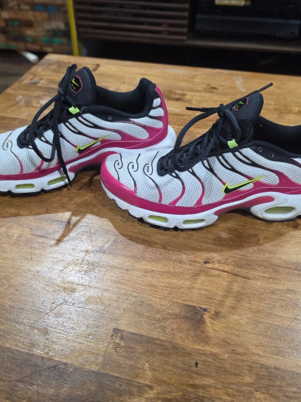 Nike Air Max Plus TN Pink Volt Women's 8.5